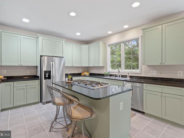 10492 Hunting Hills Place, Oakton VA 22124