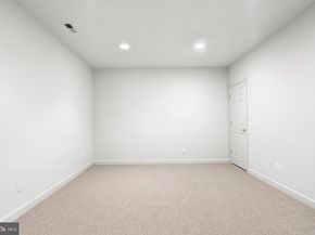 10492 Hunting Hills Place, Oakton VA 22124