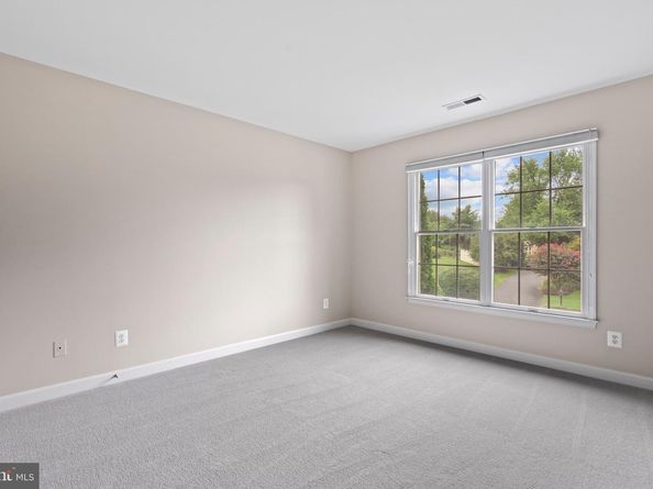 10492 Hunting Hills Place, Oakton VA 22124