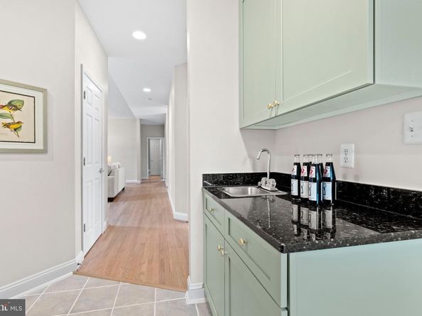 10492 Hunting Hills Place, Oakton VA 22124