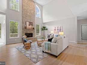 10492 Hunting Hills Place, Oakton VA 22124