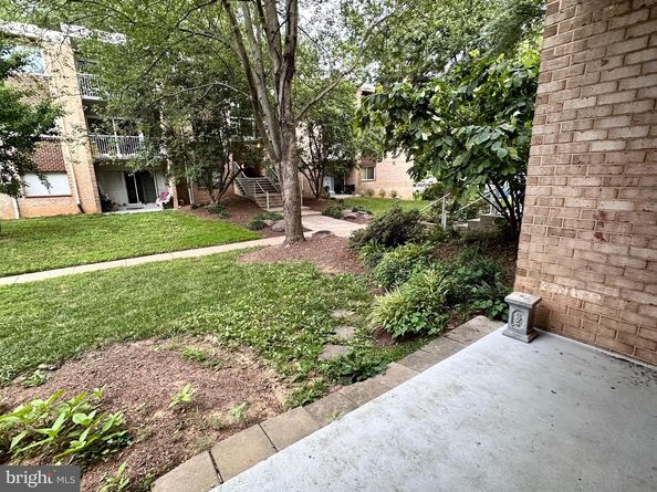 8002 Chanute Place 20/6, Falls Church VA 22042