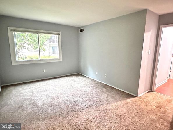 8002 Chanute Place 20/6, Falls Church VA 22042