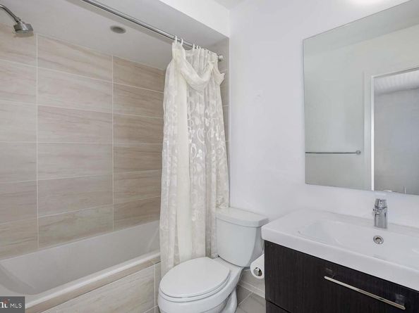 706 16TH Street NE A, Washington DC 20002