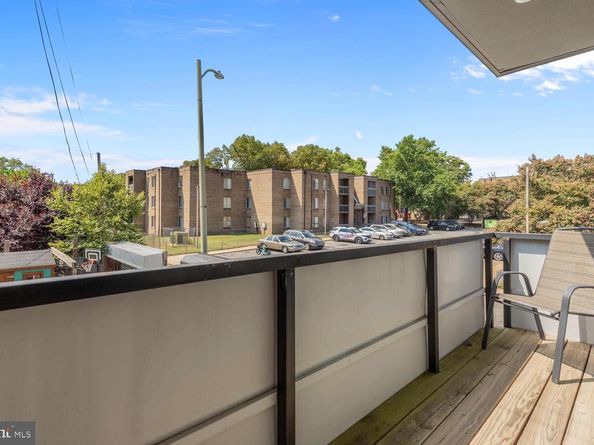 706 16TH Street NE A, Washington DC 20002