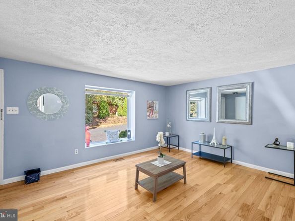 3123 Pebble Hill Lane, Fairfax VA 22031