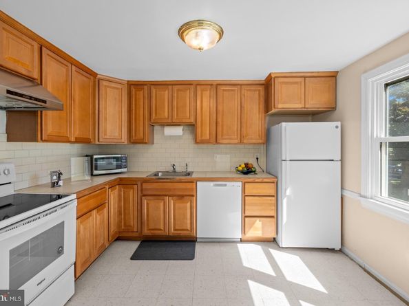 3123 Pebble Hill Lane, Fairfax VA 22031