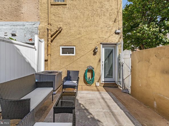 2557 Sepviva Street, Philadelphia PA 19125