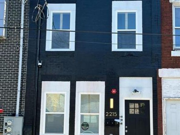 2215 N 10TH Street, Philadelphia PA 19133