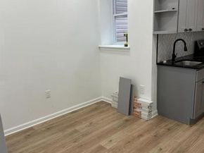 2215 N 10TH Street, Philadelphia PA 19133
