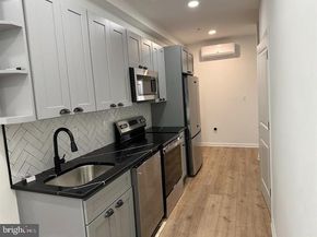 2215 N 10TH Street, Philadelphia PA 19133