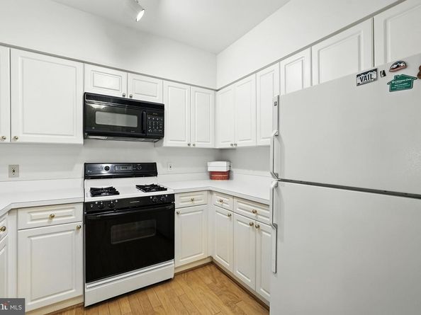 2204 Westcourt Lane 109, Herndon VA 20170