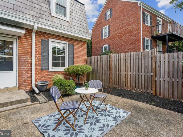 4642 31st Road S, Arlington VA 22206