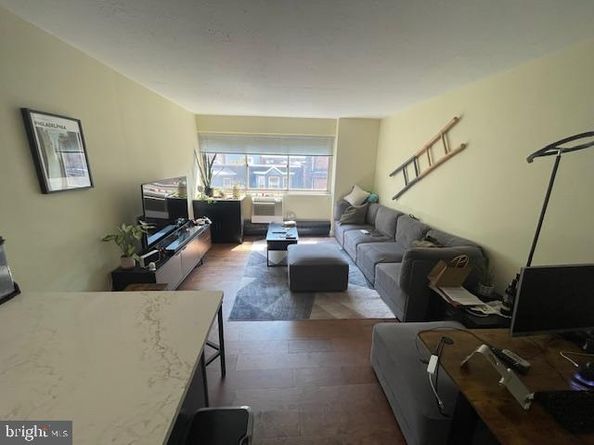 2101 Chestnut Street 504, Philadelphia PA 19103