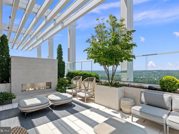 1781 N Pierce Street 702, Arlington VA 22209