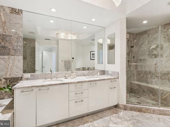 1881 N Nash Street 302, Arlington VA 22209