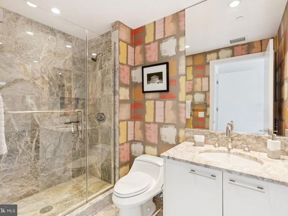 1881 N Nash Street 302, Arlington VA 22209