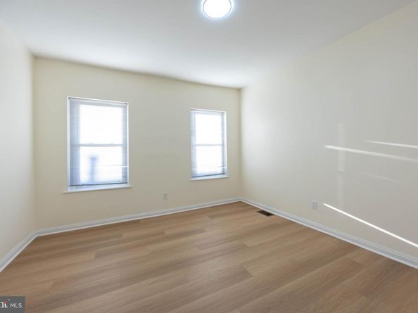 1715 S 16TH Street, Philadelphia PA 19145