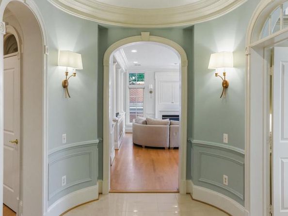 1480 Evans Farm Drive 202, Mclean VA 22101