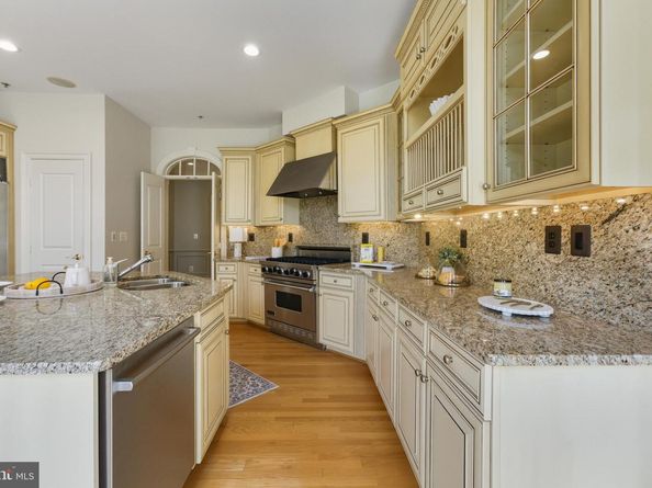 1480 Evans Farm Drive 202, Mclean VA 22101