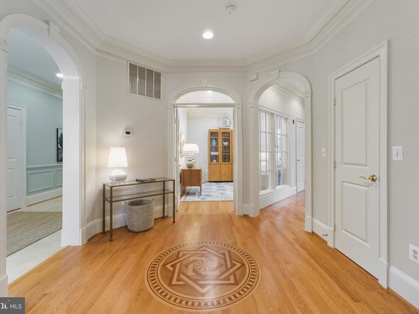 1480 Evans Farm Drive 202, Mclean VA 22101