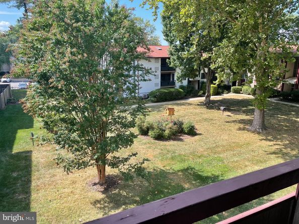 2845 Windsor Drive 302, Falls Church VA 22042