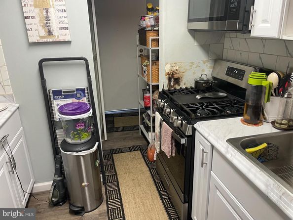 2845 Windsor Drive 302, Falls Church VA 22042