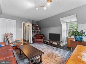 1001 E Willow Grove Avenue, Glenside PA 19038