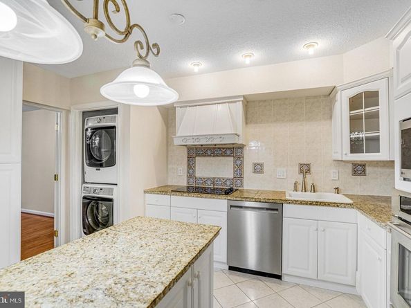 3709 S George Mason Drive T3E, Falls Church VA 22041