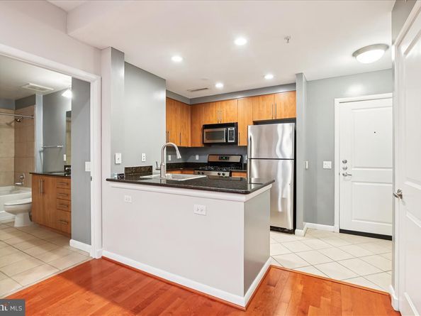 1021 N Garfield Street 117, Arlington VA 22201