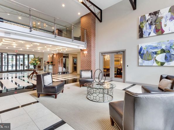 1021 N Garfield Street 117, Arlington VA 22201