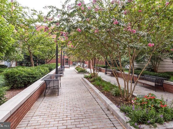 1021 N Garfield Street 117, Arlington VA 22201
