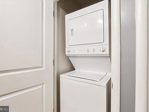 1021 N Garfield Street 117, Arlington VA 22201