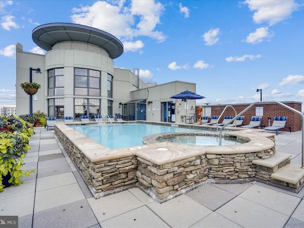 1021 N Garfield Street 117, Arlington VA 22201