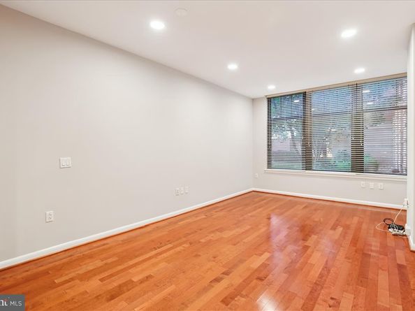1021 N Garfield Street 117, Arlington VA 22201