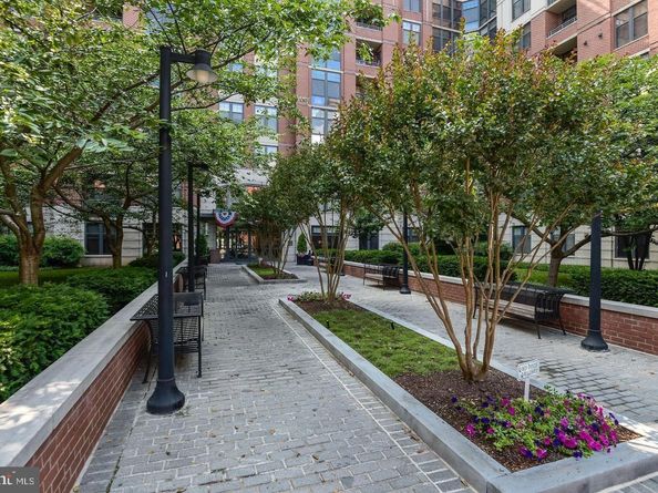1021 N Garfield Street 117, Arlington VA 22201