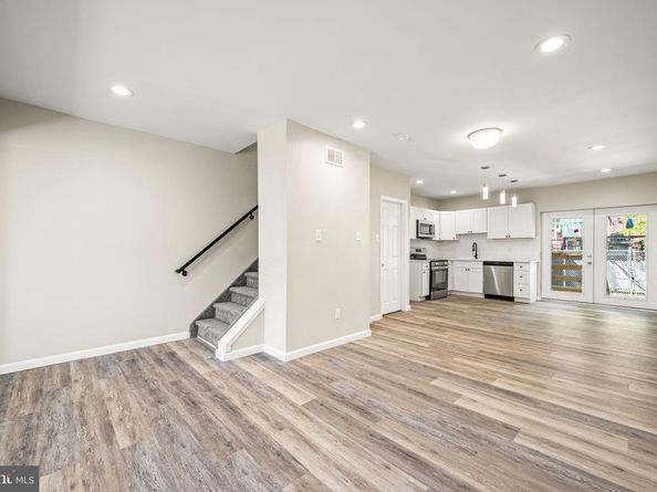 7147 Guyer Avenue, Philadelphia PA 19153