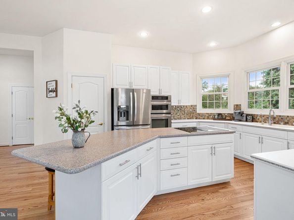 2 Old Barn Court, Newtown PA 18940
