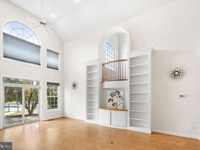 2 Old Barn Court, Newtown PA 18940