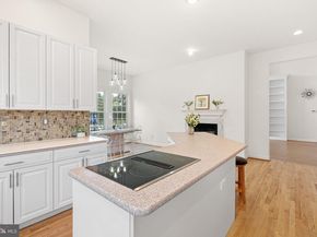 2 Old Barn Court, Newtown PA 18940