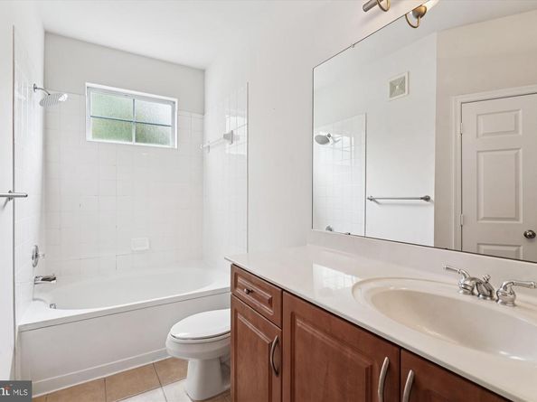12953 Centre Park Circle 222, Herndon VA 20171