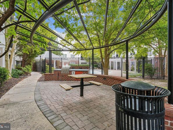 12953 Centre Park Circle 222, Herndon VA 20171