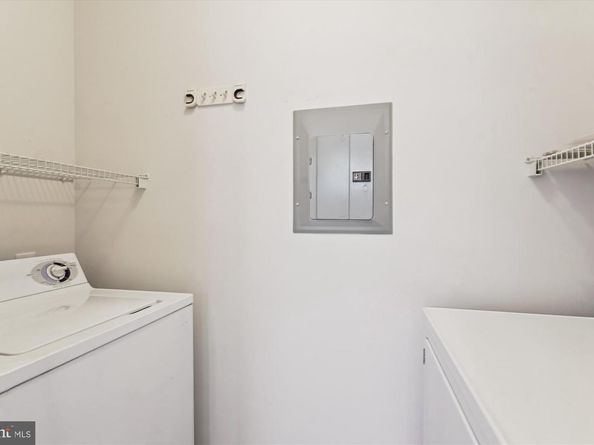 12953 Centre Park Circle 222, Herndon VA 20171