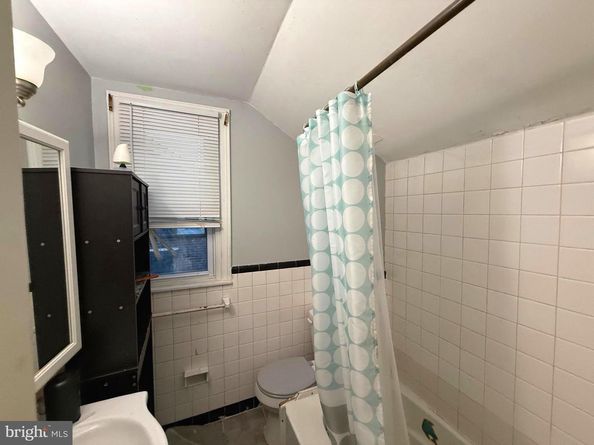 240 Glendale Road, Upper Darby PA 19082