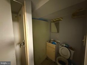 240 Glendale Road, Upper Darby PA 19082