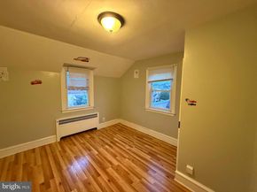 240 Glendale Road, Upper Darby PA 19082