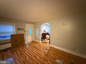 240 Glendale Road, Upper Darby PA 19082