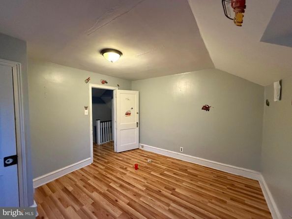 240 Glendale Road, Upper Darby PA 19082