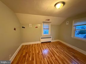 240 Glendale Road, Upper Darby PA 19082