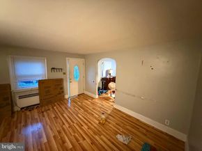 240 Glendale Road, Upper Darby PA 19082